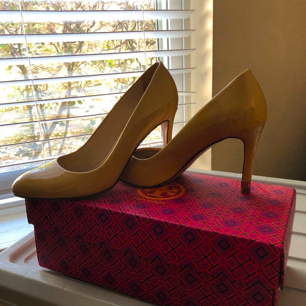 Tory Burch Nude Heels
